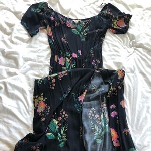Off shoulder floral print maxi dress